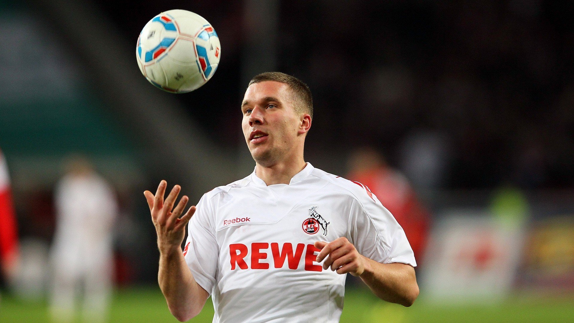 互联网直播带货助力中国足球品牌走出去,足球主播平台有哪些